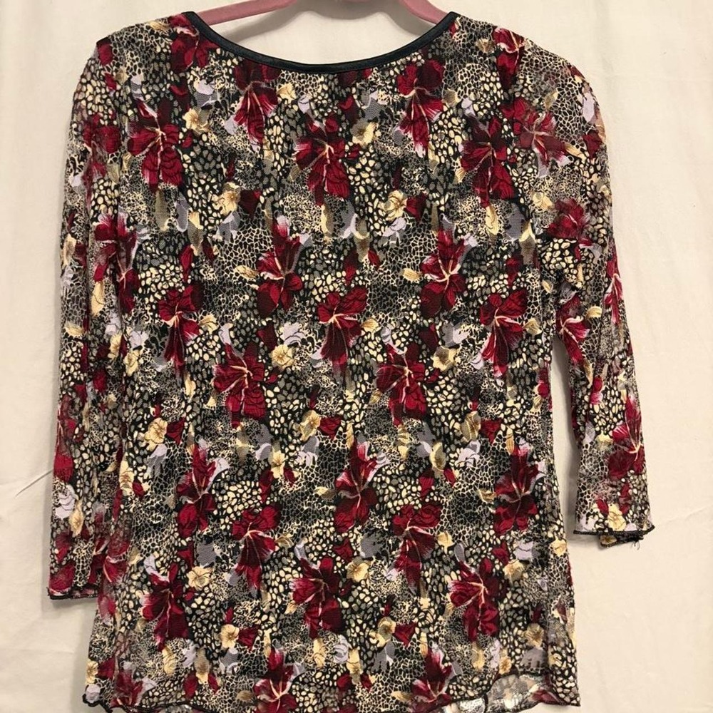 Patterned Mesh Top - Picture 5 of 5